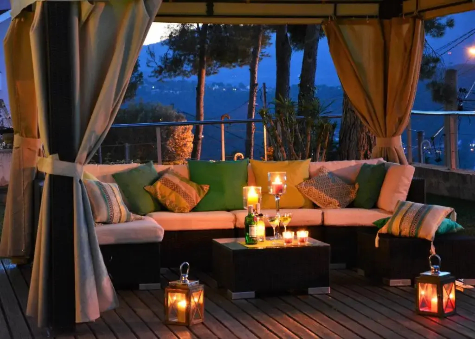 Villa Los Pinos 14 People AC Very confortable Outdoor area View Calm Area 10 minutes Drive From Sitges