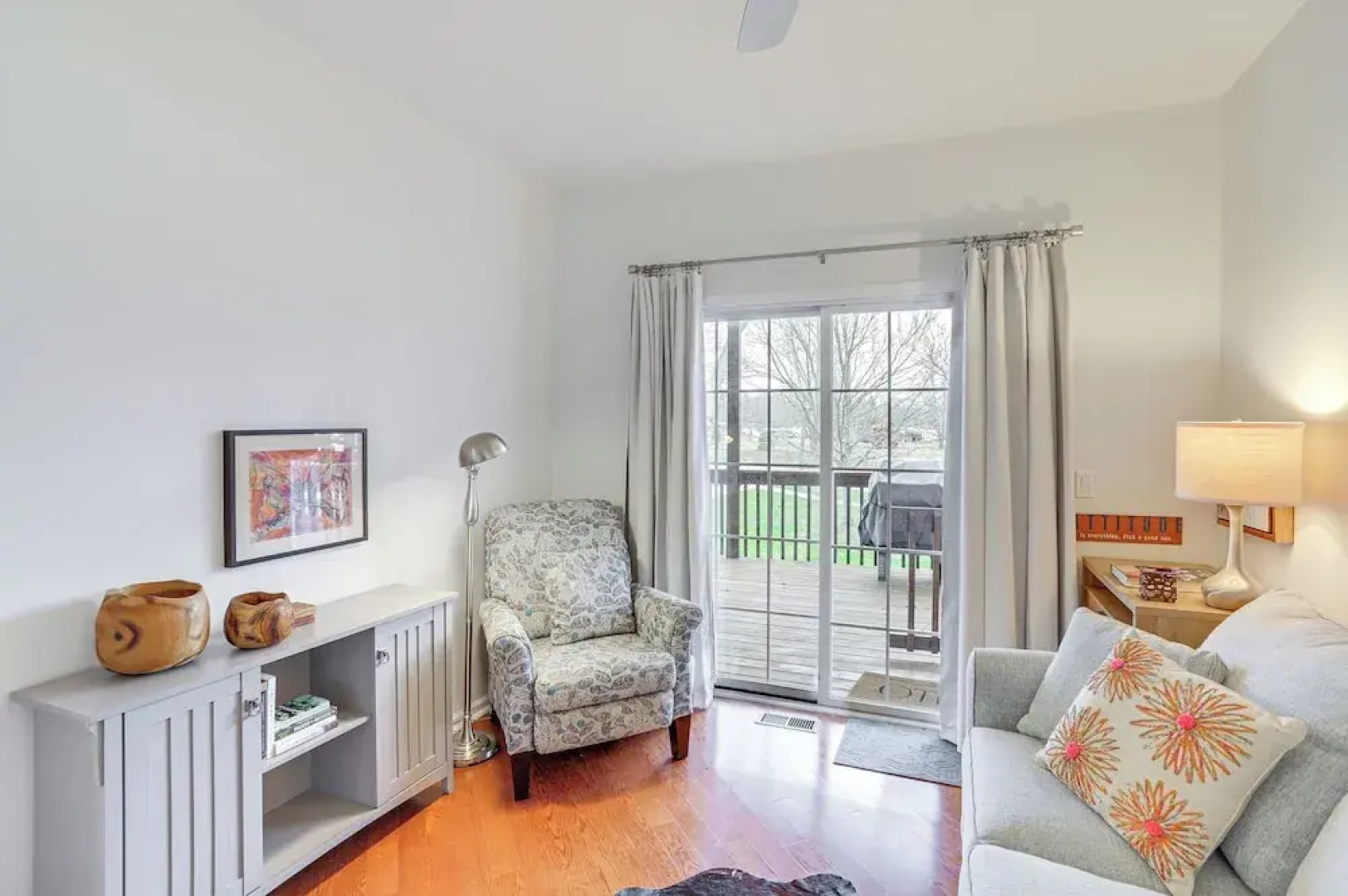 Walk to Lake Michigan - South Haven Condo!
