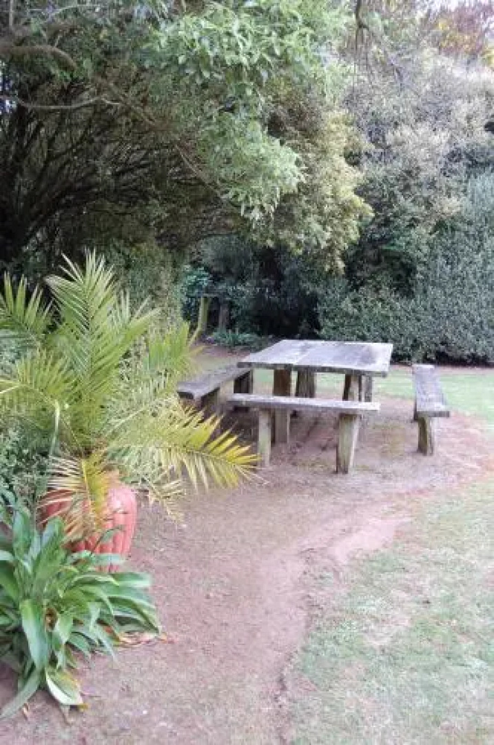 Wheatly Downs Farmstay And Backpackers