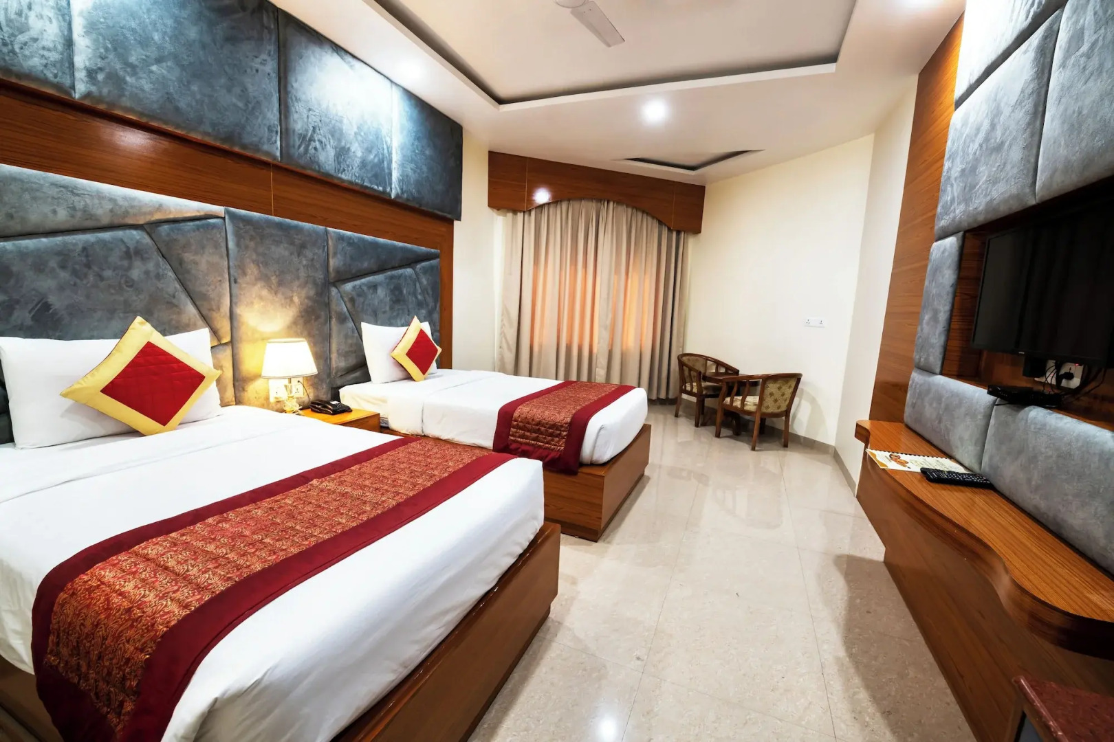Hotel Anand International