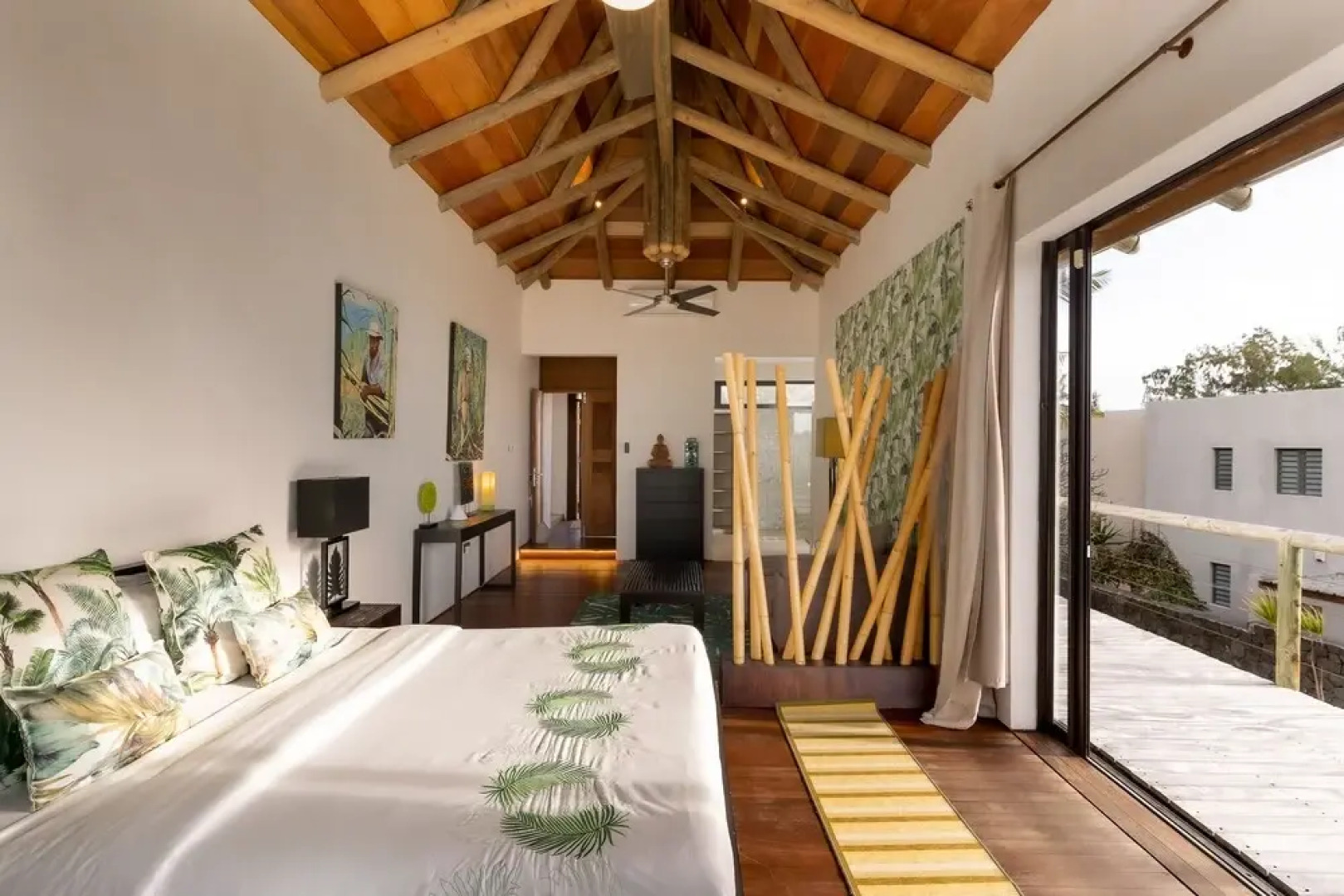 Koki Bonheur Beachfront Villa by StayMauritius