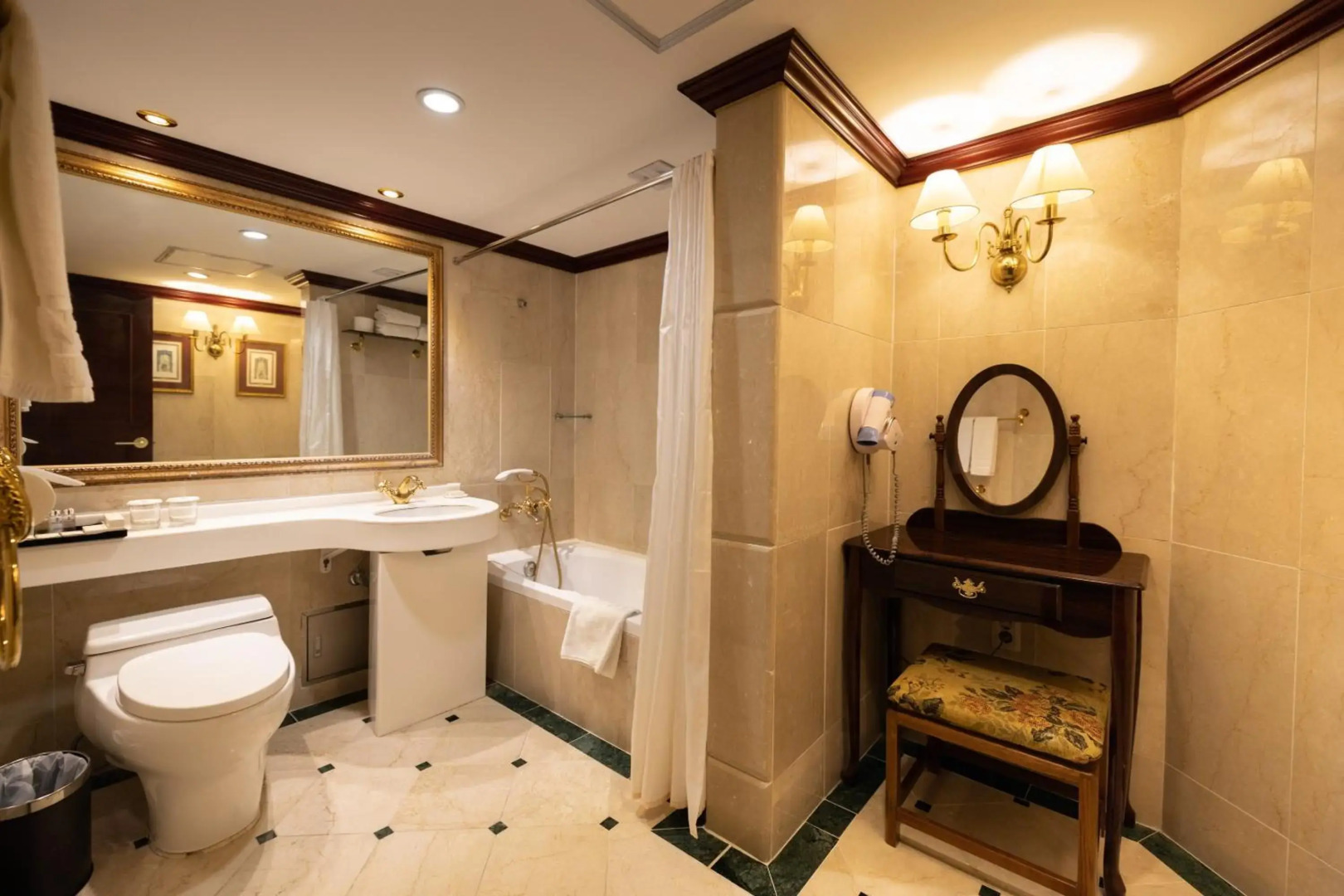 Kensington Hotel Seorak