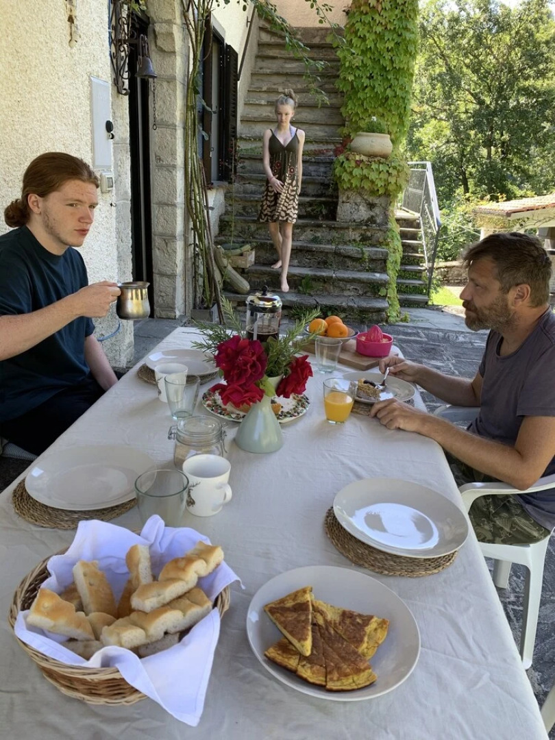 Casa Pastano, Stunning Farmhouse in Italian Hills