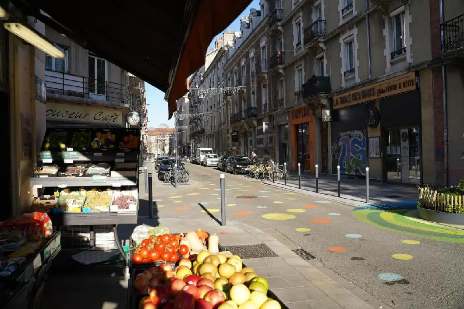 Studio plein centre avec garage, piscine et gardien
