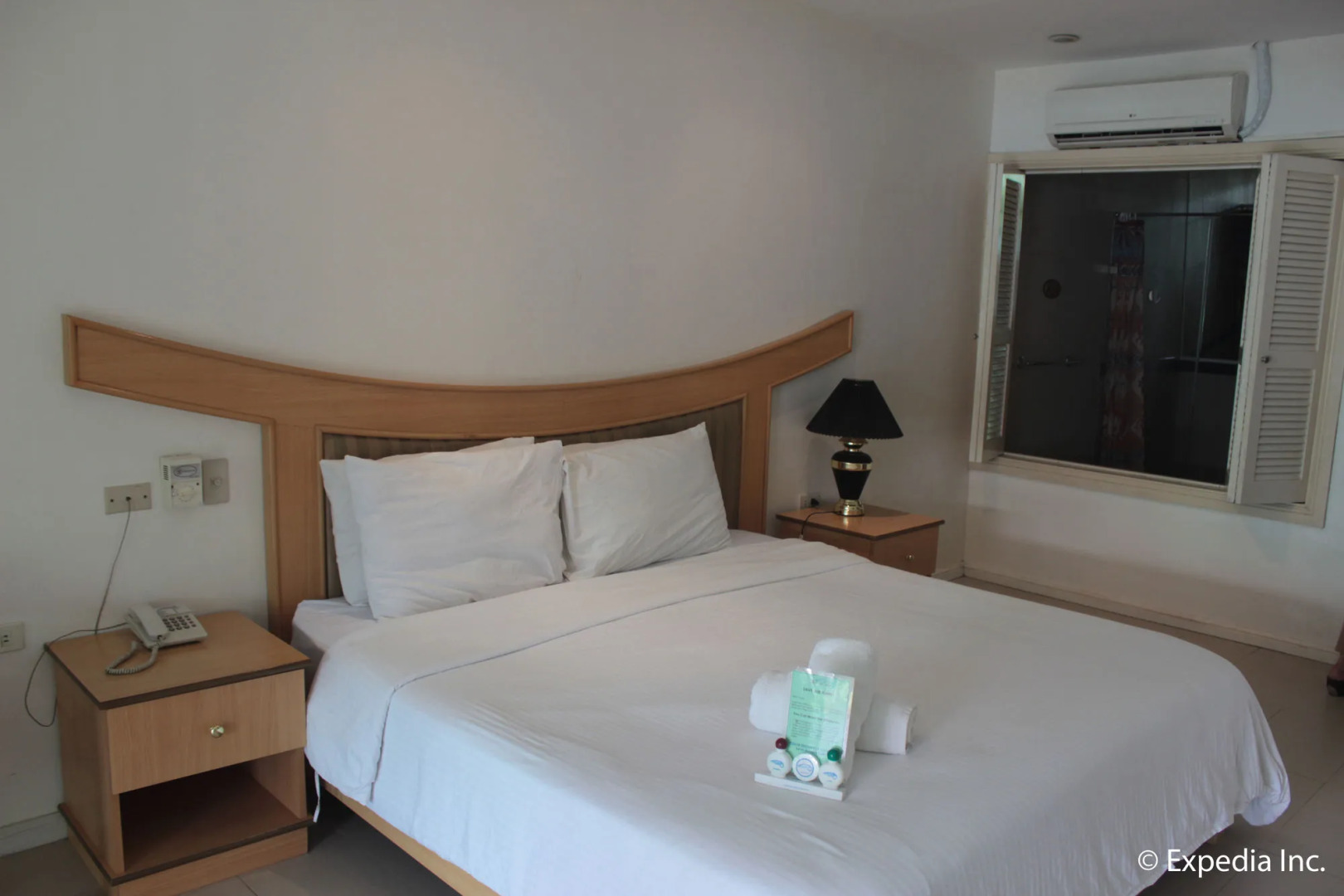 Wild Orchid Beach Resort