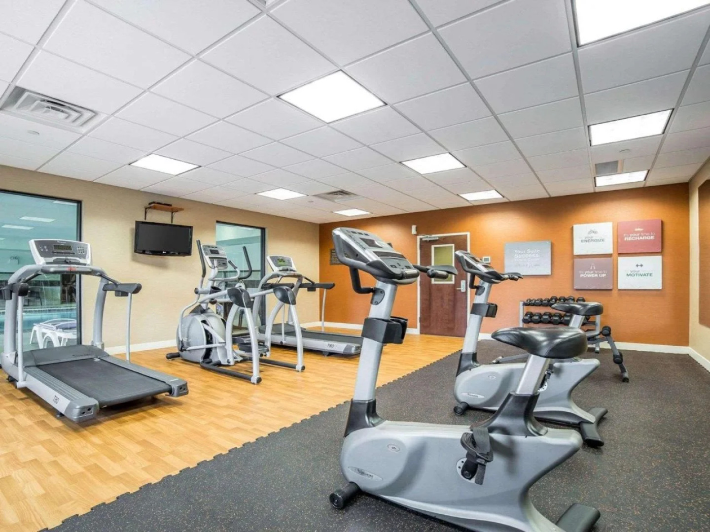 Comfort Suites Airport - University