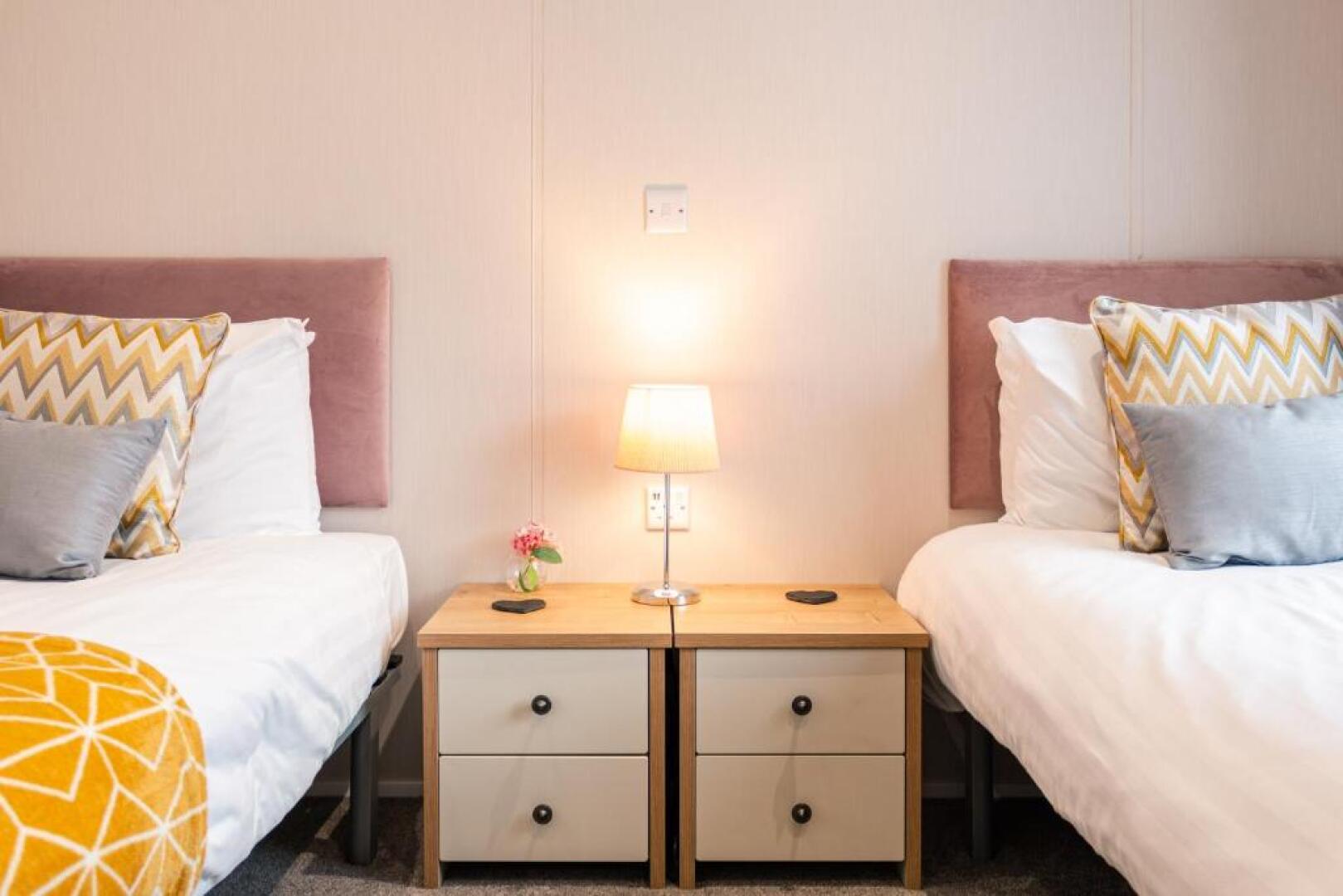 Lavender Lodge with Hot Tub