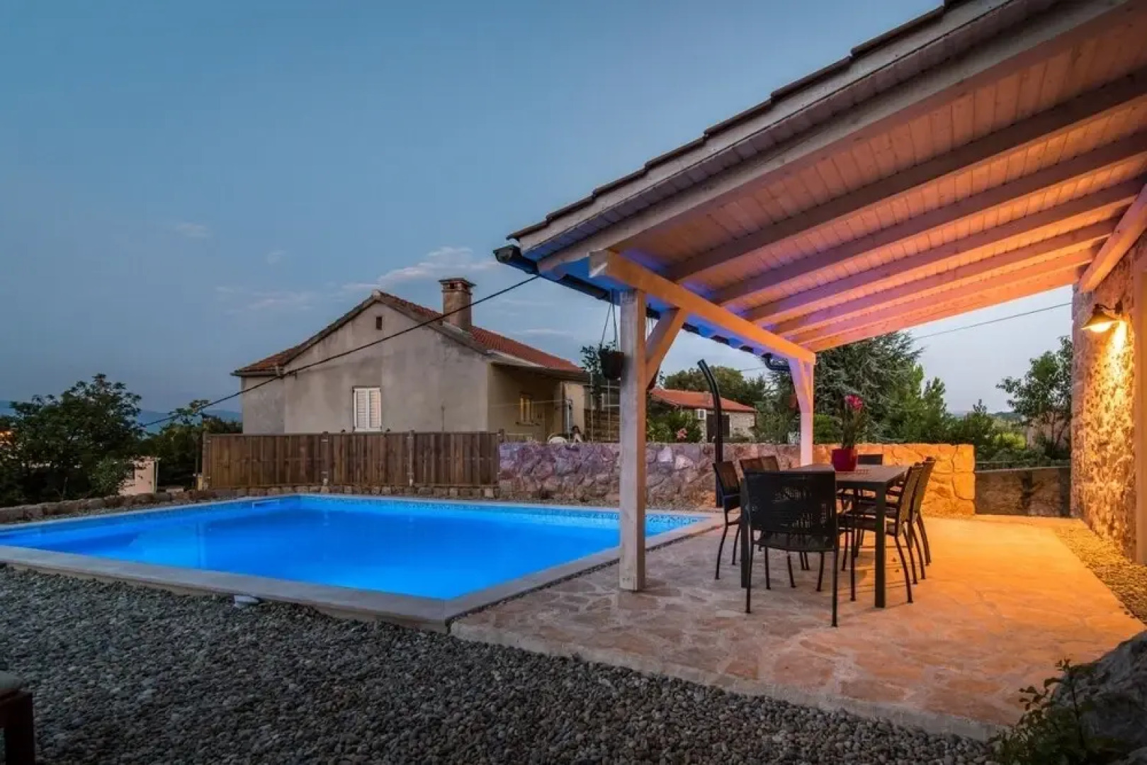 Peace - Rustic With Pool - H