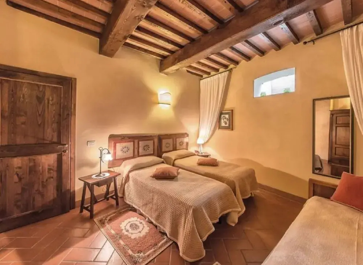 Apartment in Tuscany With Pool & Garden