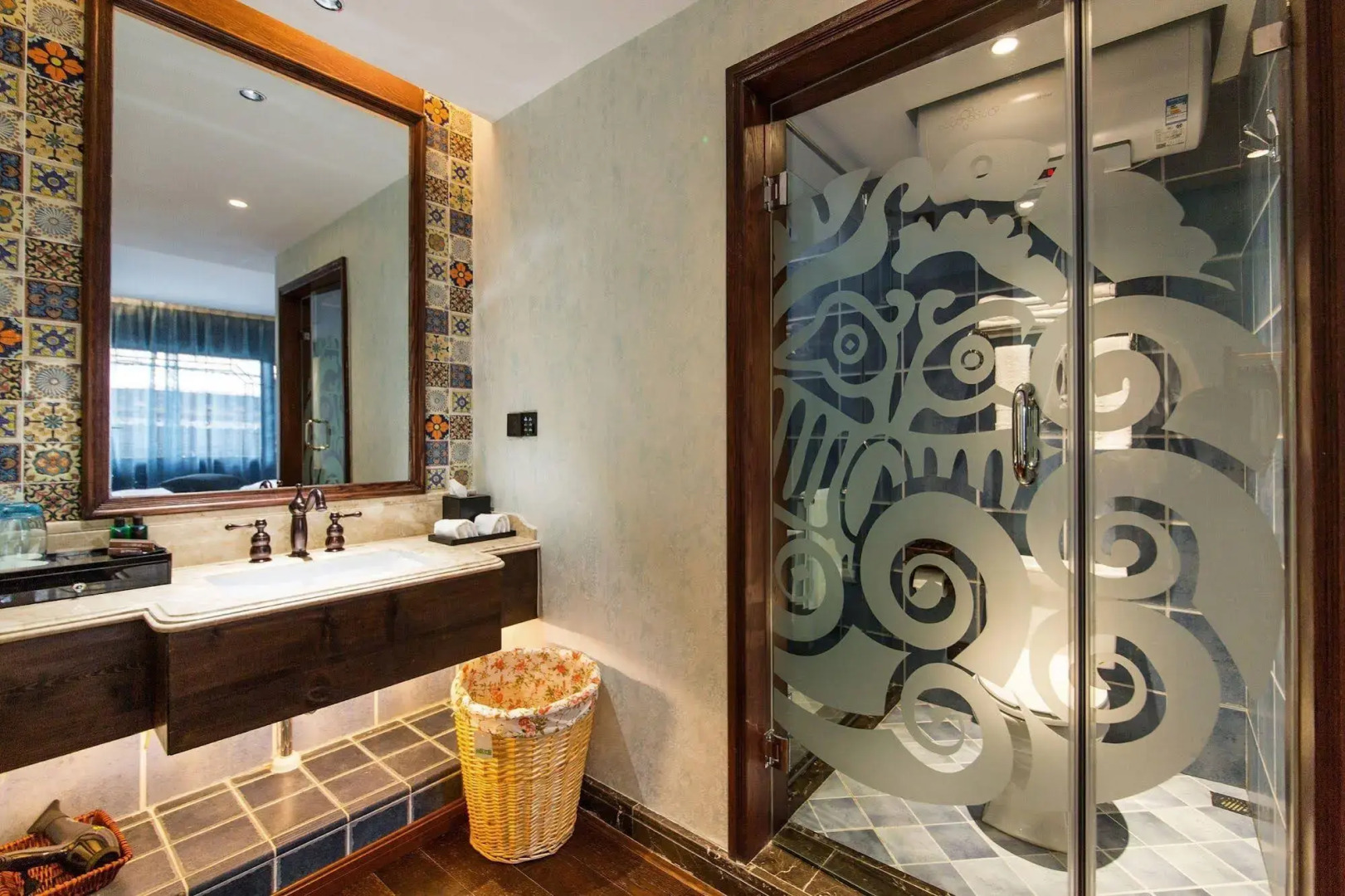 Shangri-la Bird of Paradise Inn