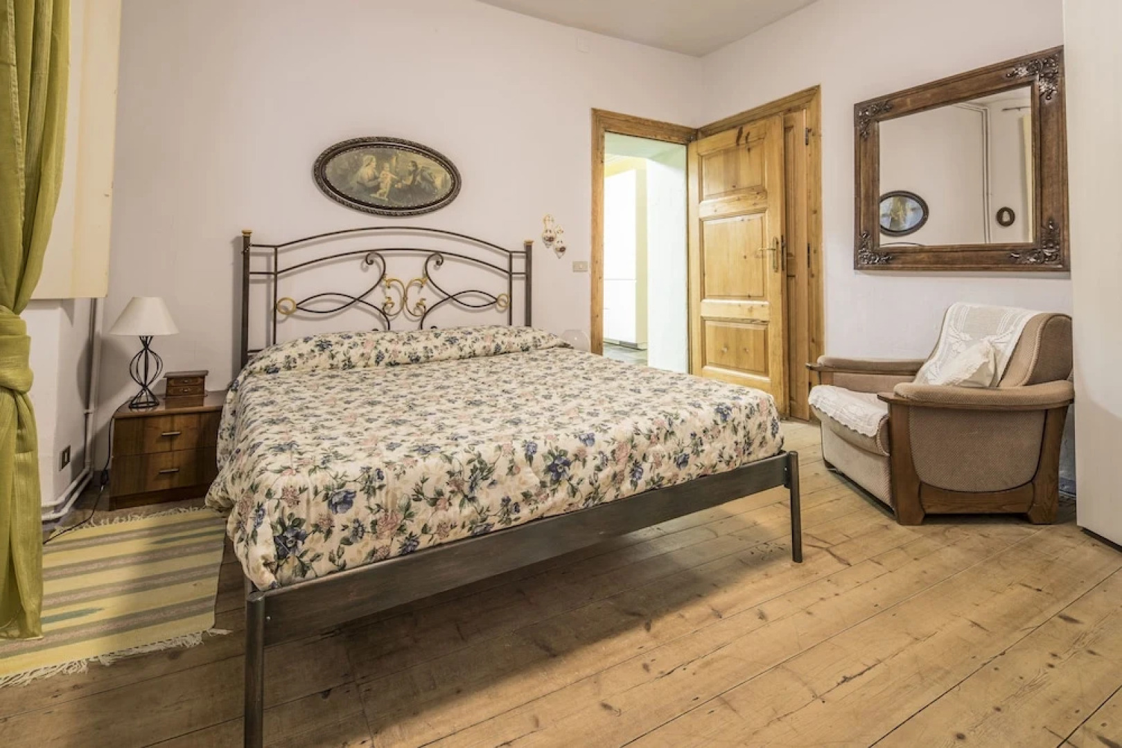 Ancient Palace in the Historic Center, Magical Period Atmosphere, Every Comfort