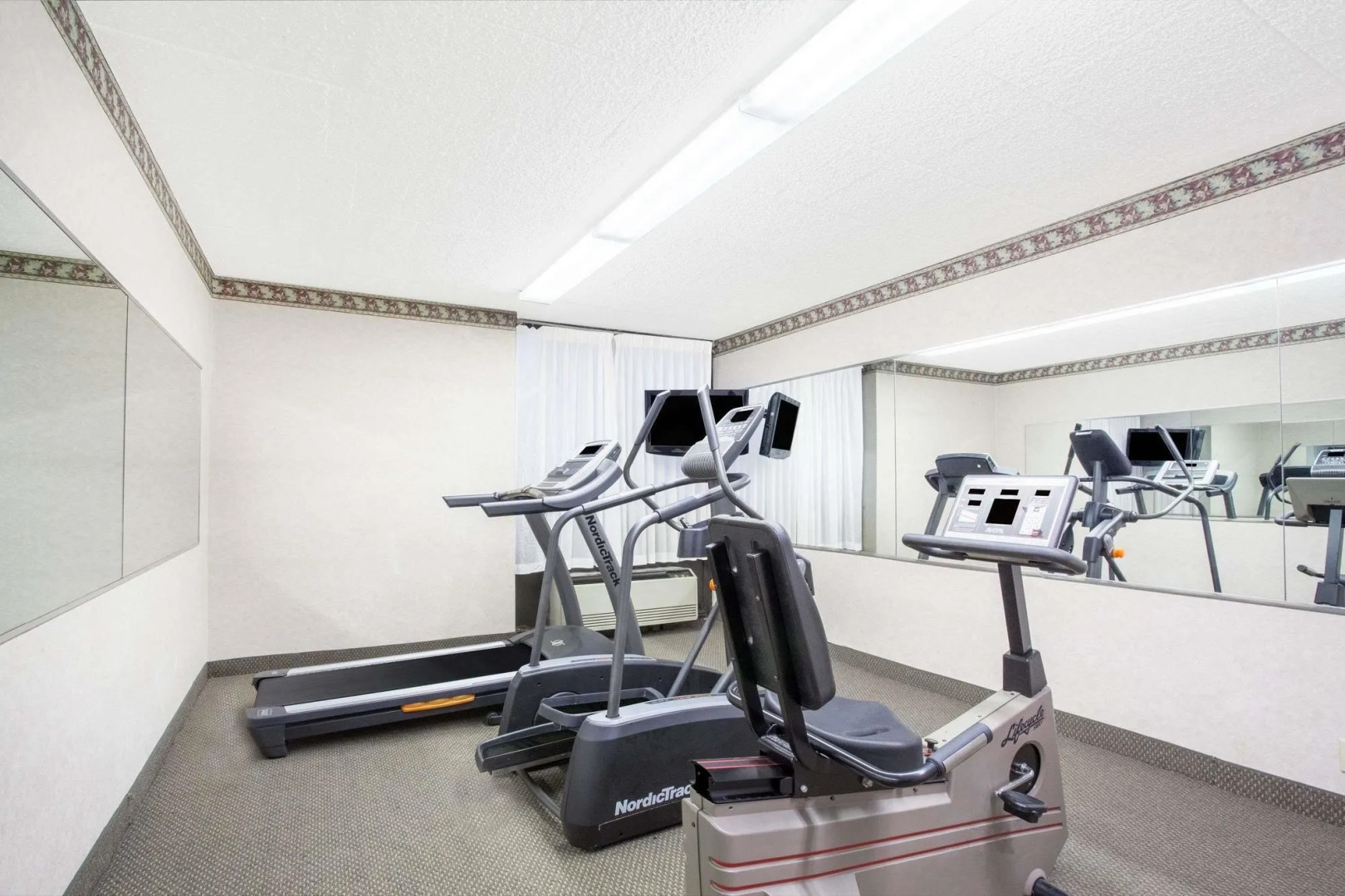 Best Western Plus Clarks Summit Scranton