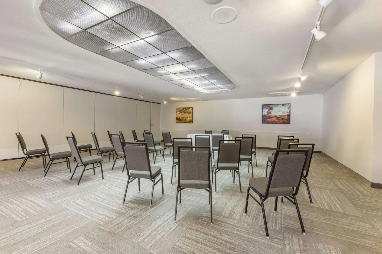 Windmill Suites Surprise - Phoenix, an Ascend Collection Hotel