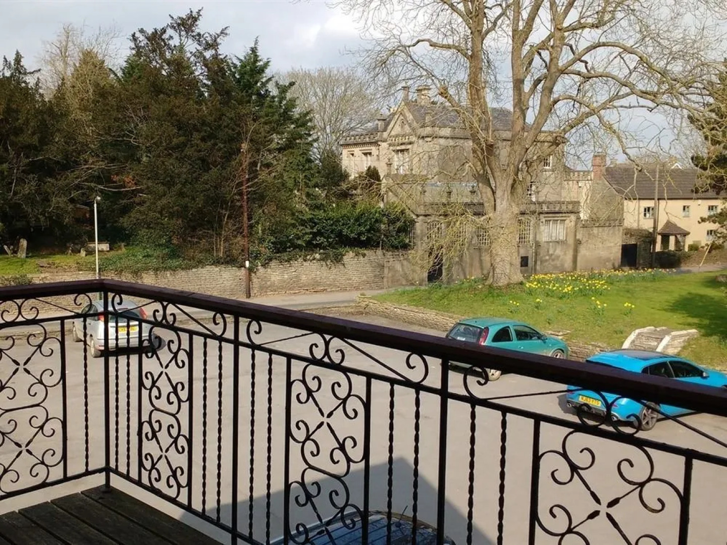 Bell House Hotel & Restaurant