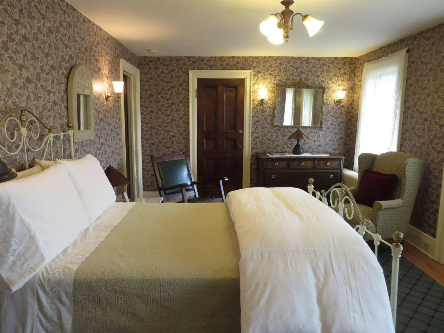 Stone Chalet B&B Inn and Event Center