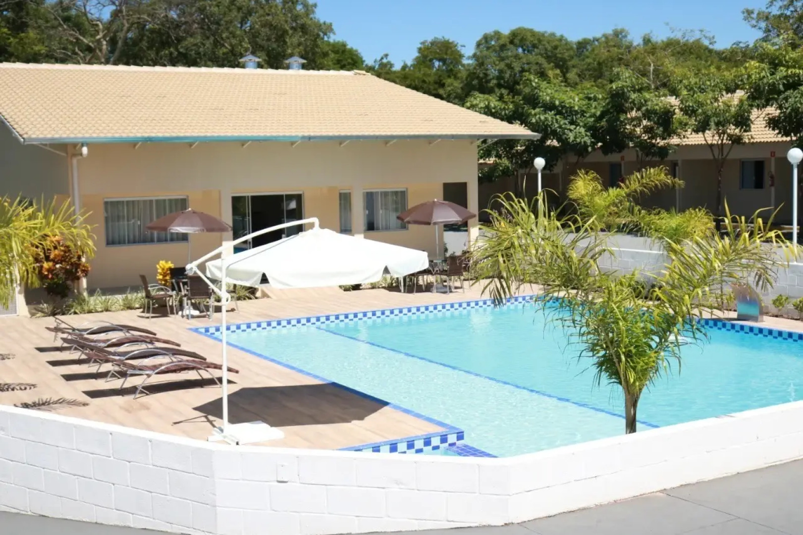 Pissin Pousada E Hotel