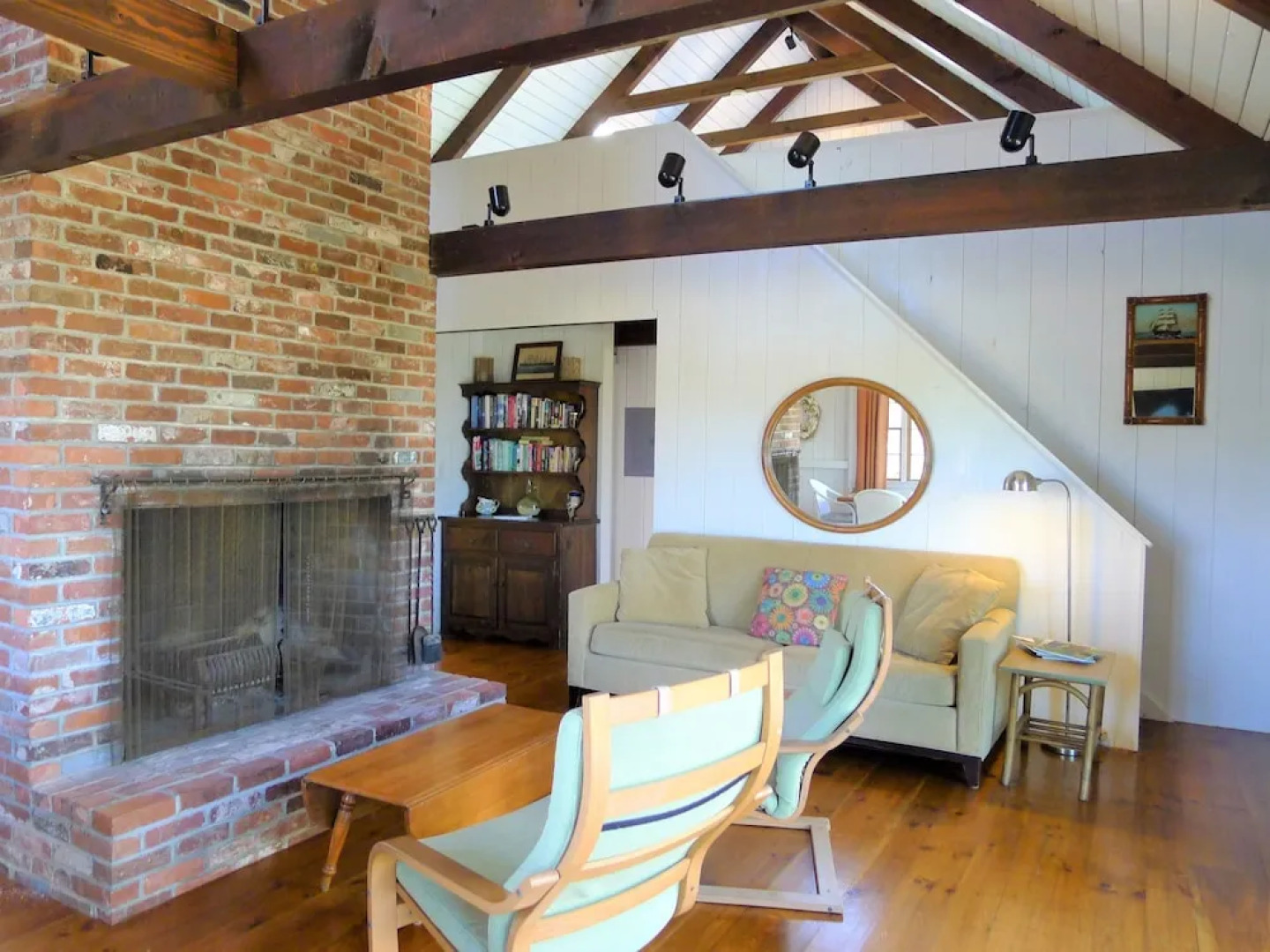 345 Harmes Way - 3 Bedroom House