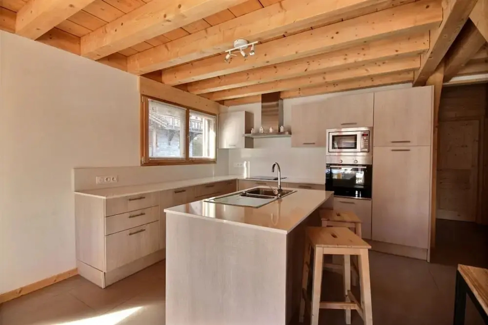 Chalet With 5 Bedrooms in St Jean D'aulps, With Wonderful Mountain View, Furnished Terrace and Wifi - 200 m From the Slopes