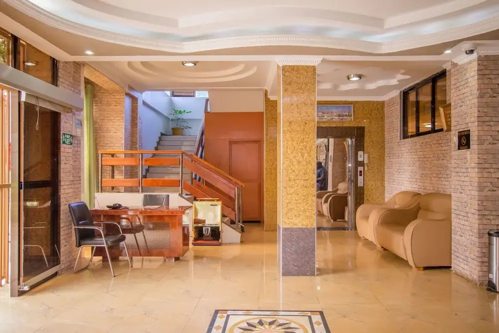 Sunshine Hotel Upperhill