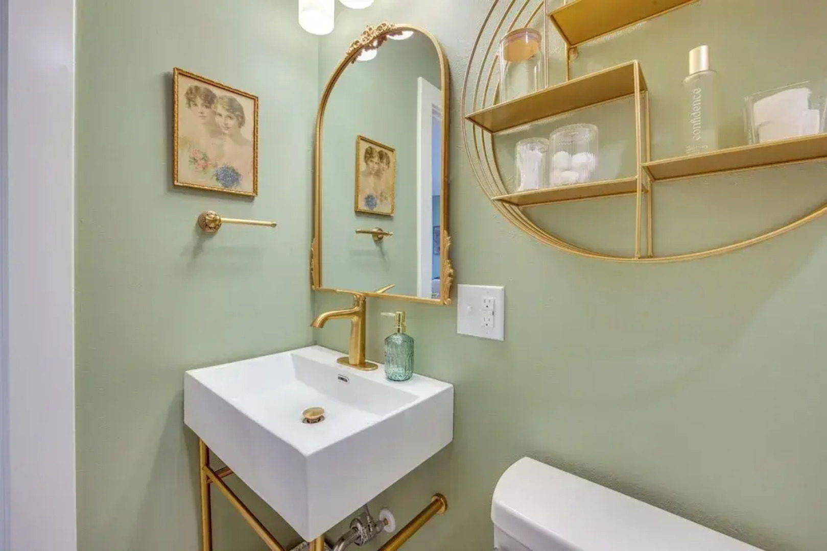 Walk to Museums: Art Deco Cottage in Jefferson