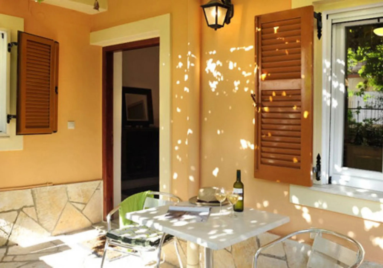 Foteini Apartment Walk to Beach Wifi Car Not Required - 2618