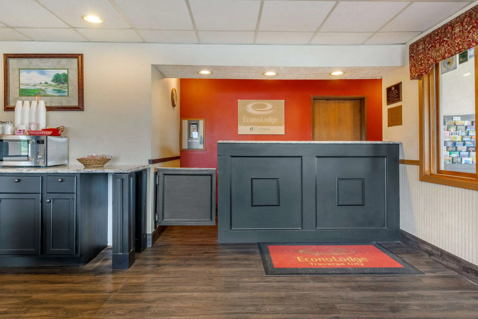Econo Lodge Traverse City South