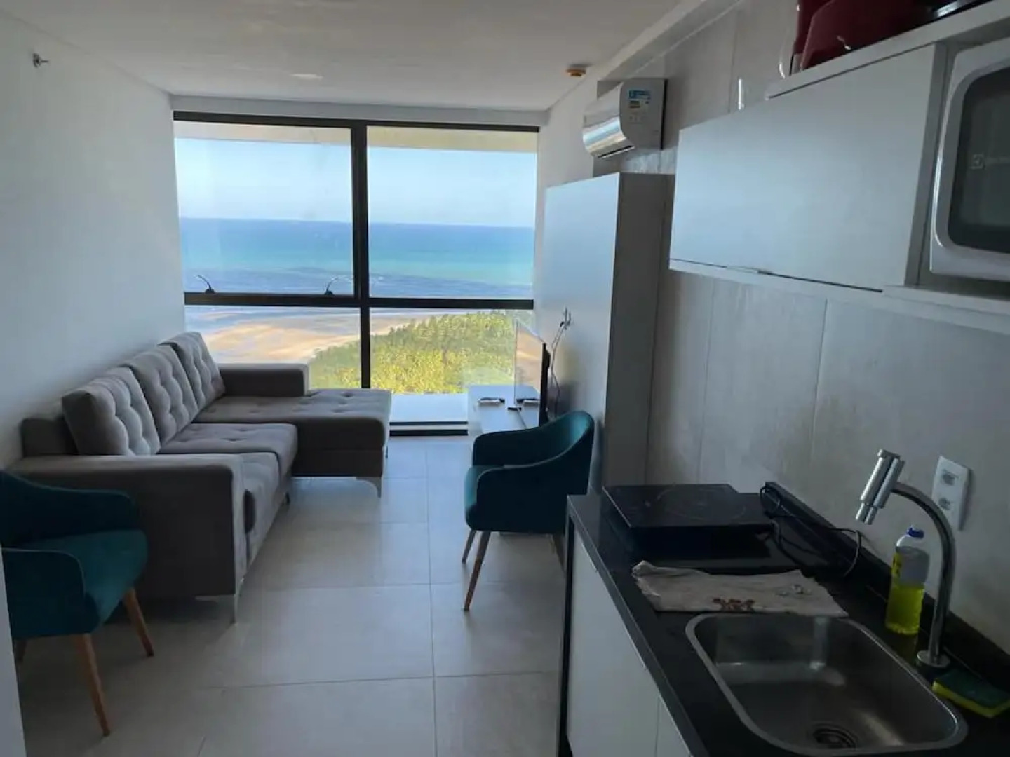 Luxury Brand New 1-bed Apartment in Jangada