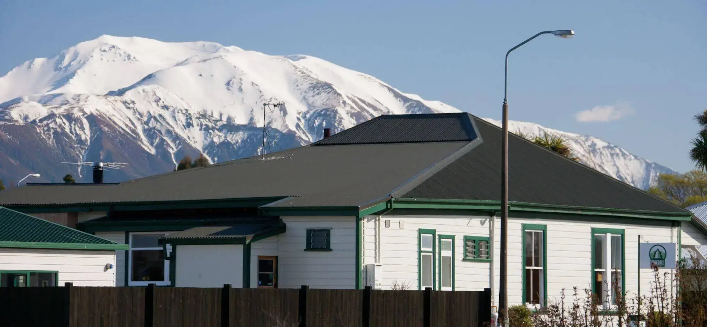 Pinedale Lodge & Apartment