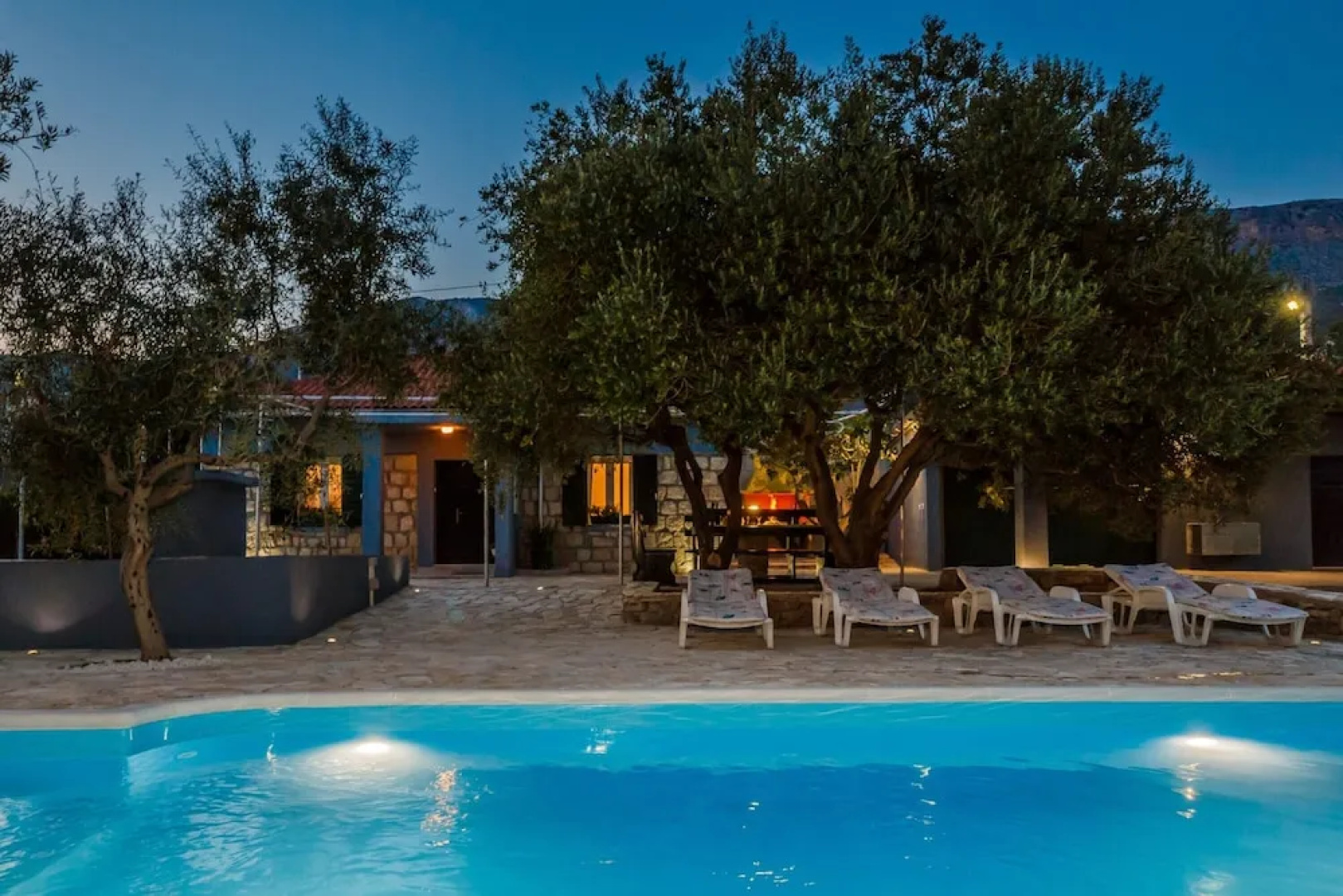 Luxury Private Villa Complex With Pool and Jacuzzi