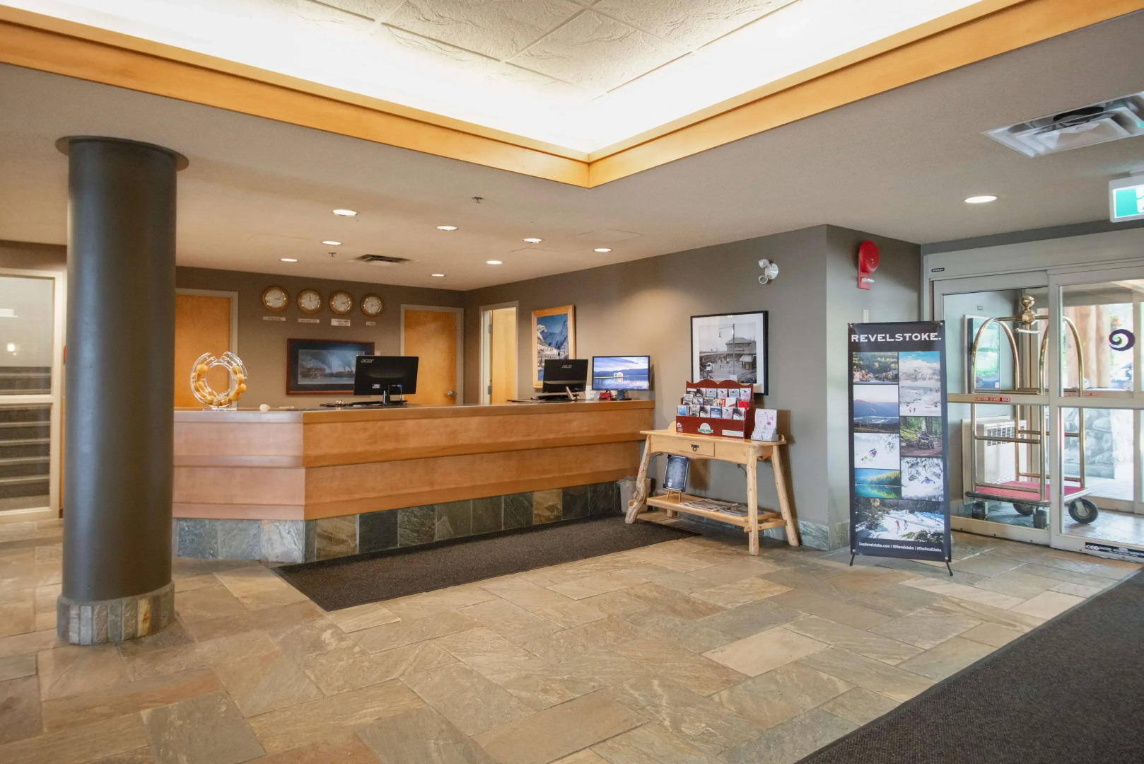 Coast Hillcrest Hotel