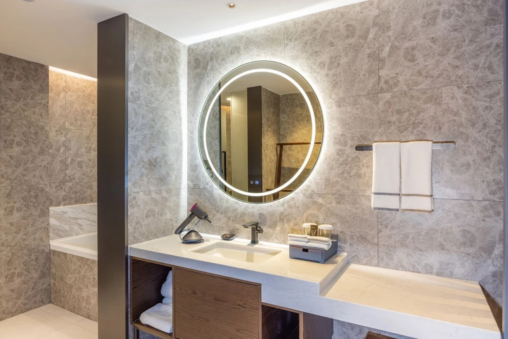 JOVE MOUNTAIN UrCove Nyingchi Hotel