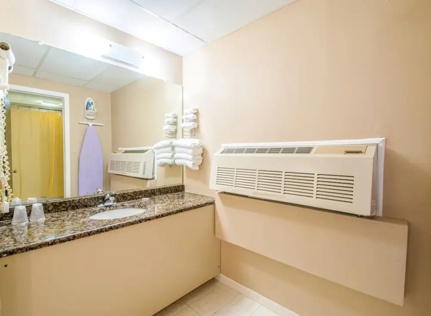 Bay Harbour Motor Lodge