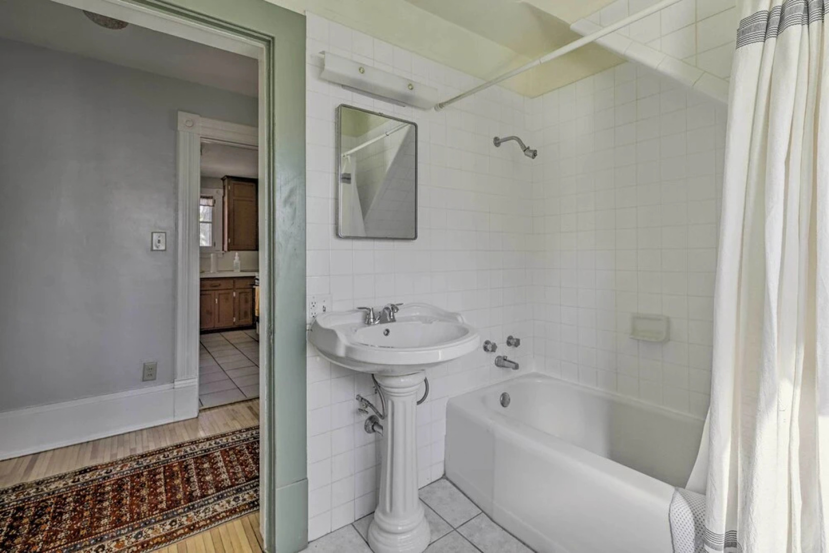 Victorian Apartment < 1 Mi to Wisconsin River