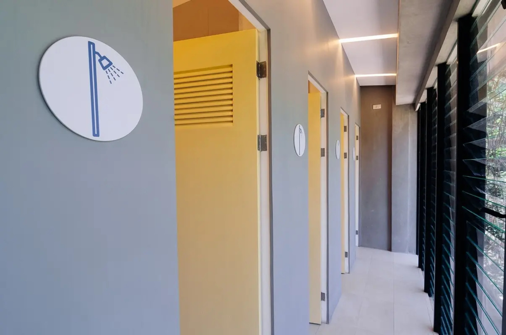 Spin Designer Hostel