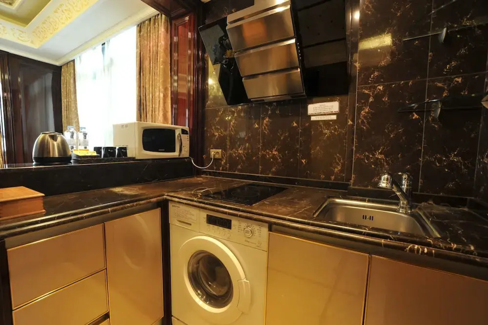 Hotel ArtnouveauSeocho