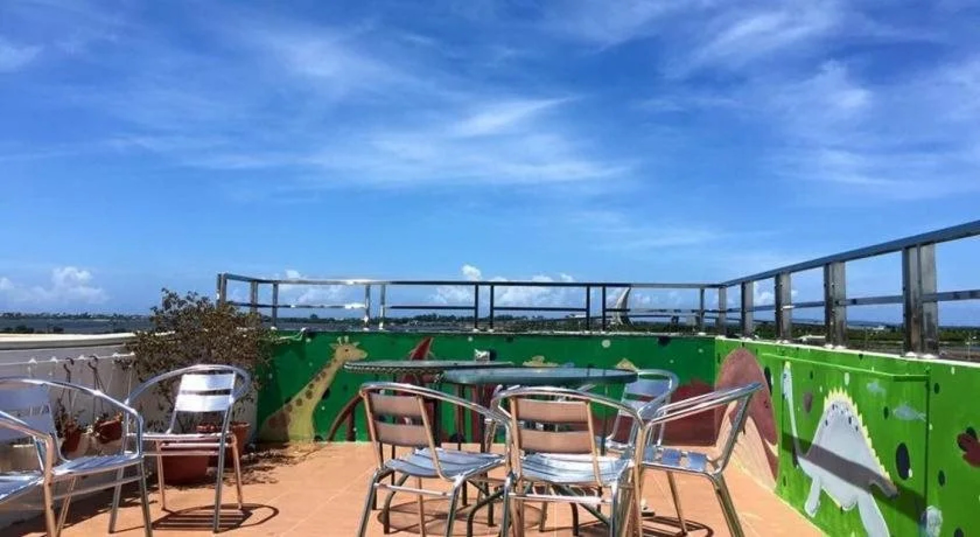 The Way Hostel & Bar