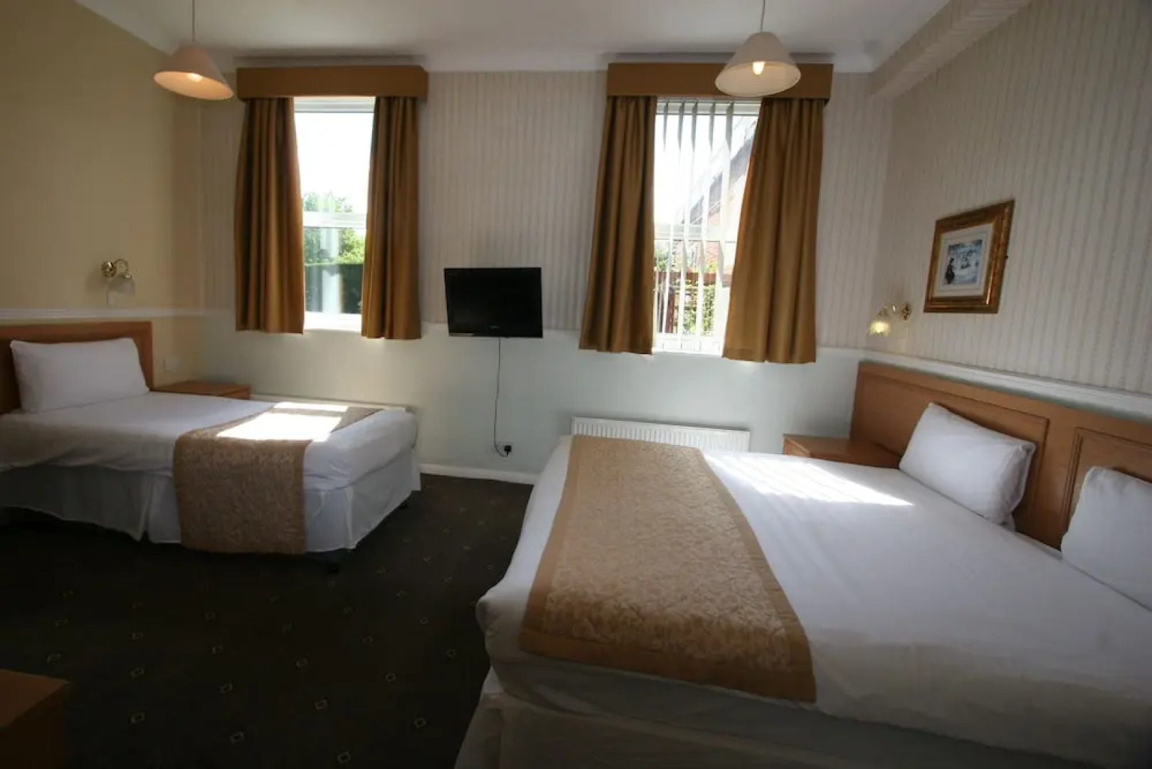 Grange Moor Hotel