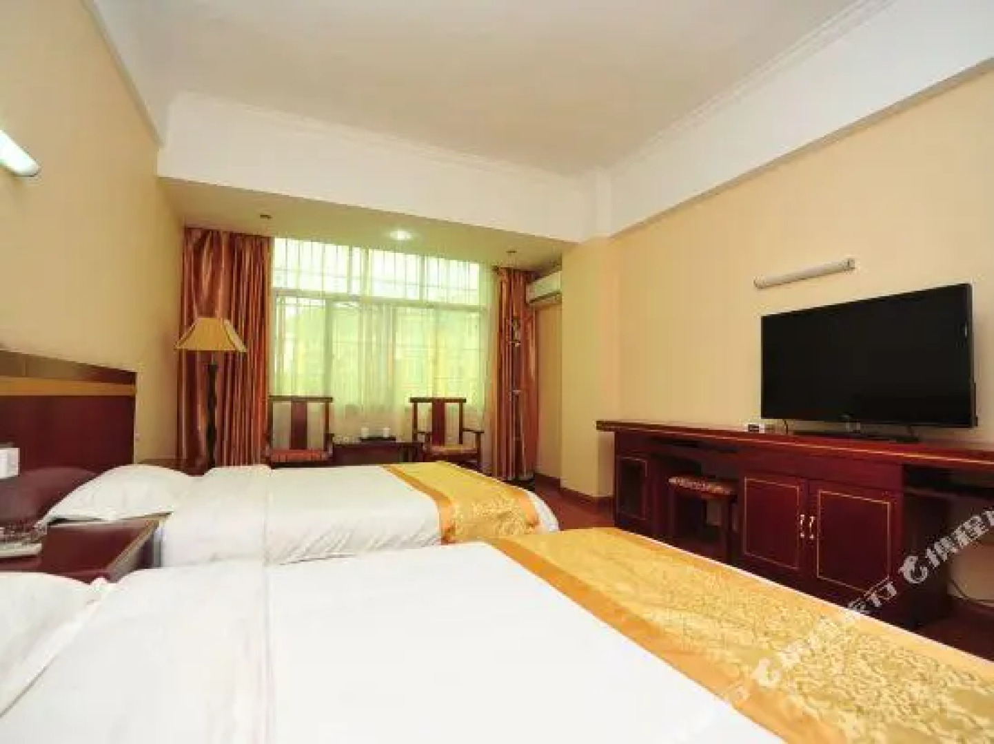 Xishuangbanna Qunyi Business Hotel