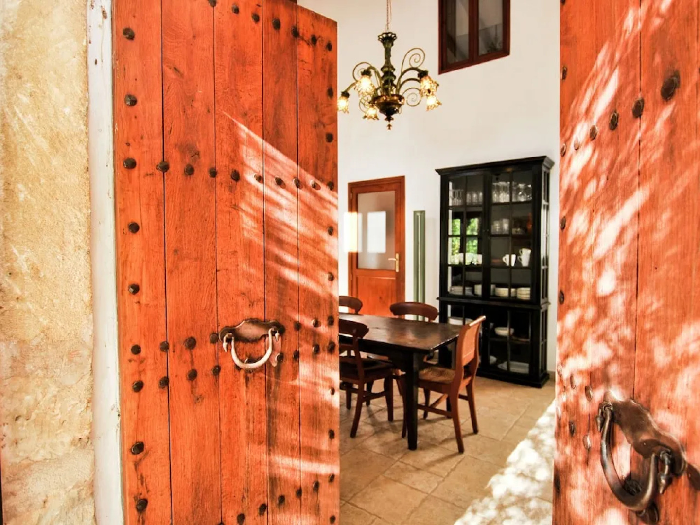 Luxurious Mansion in Montuïri With Sauna