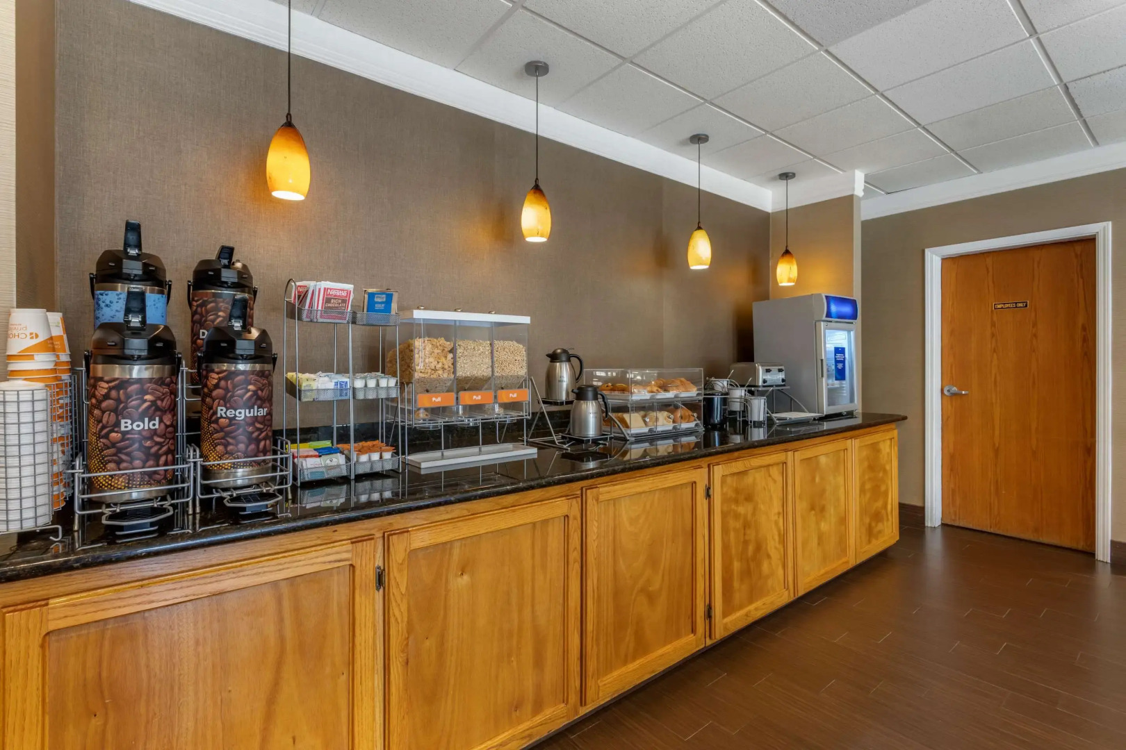 Comfort Suites Visalia Convention Center