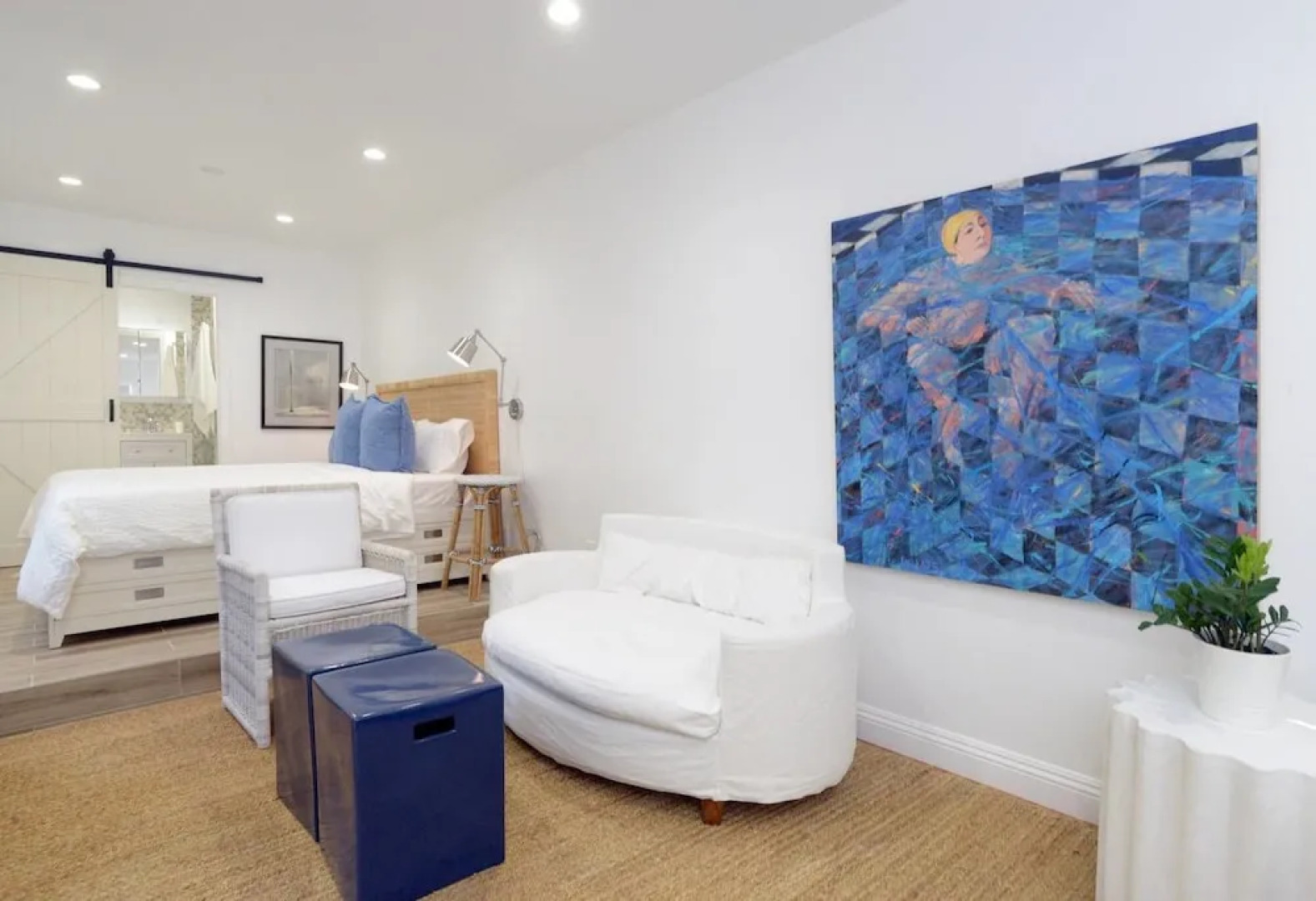 Charming 2br/2ba Cottage - Close to the Beach