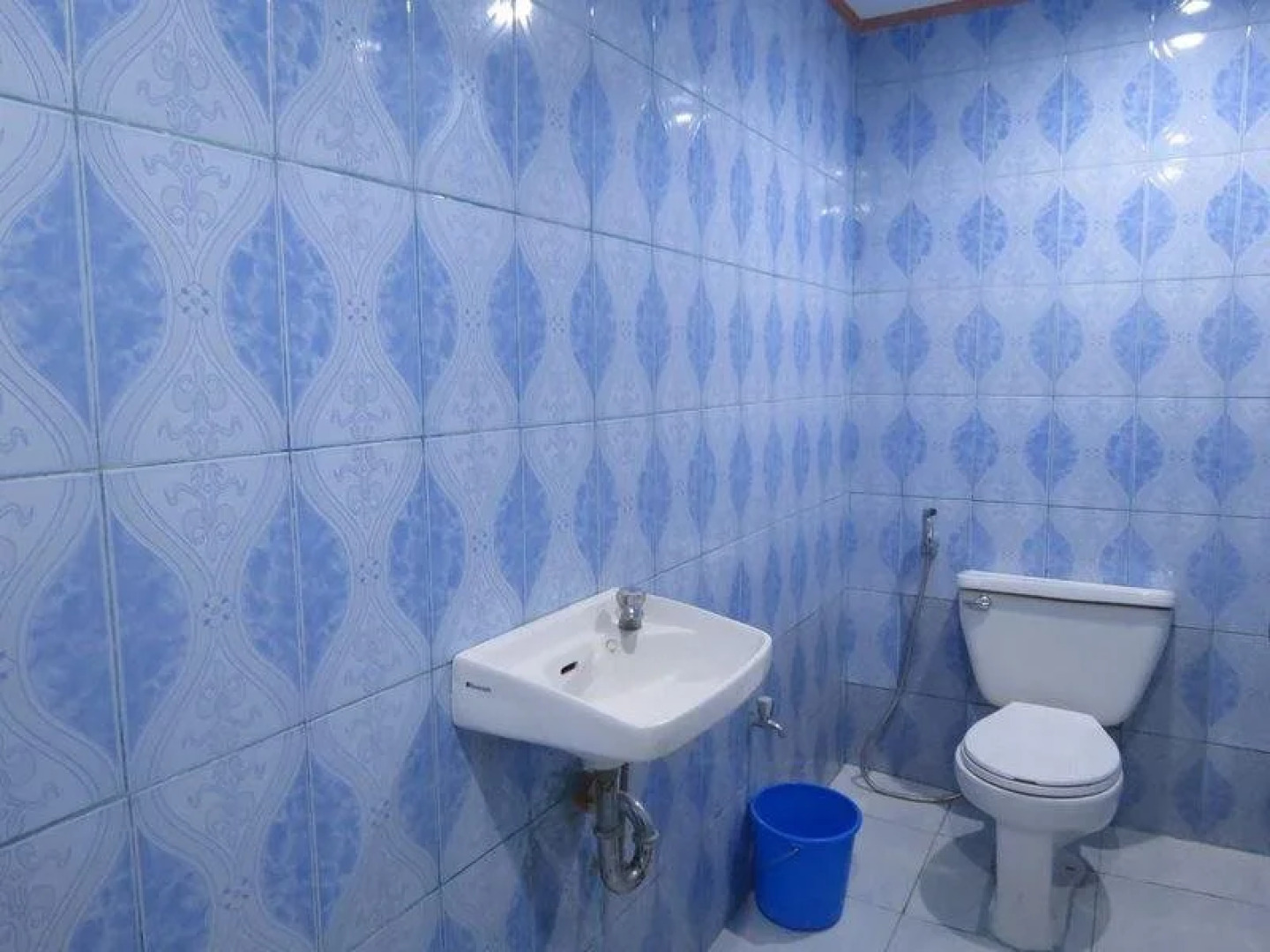 Anilao Scuba Dive Center Resort