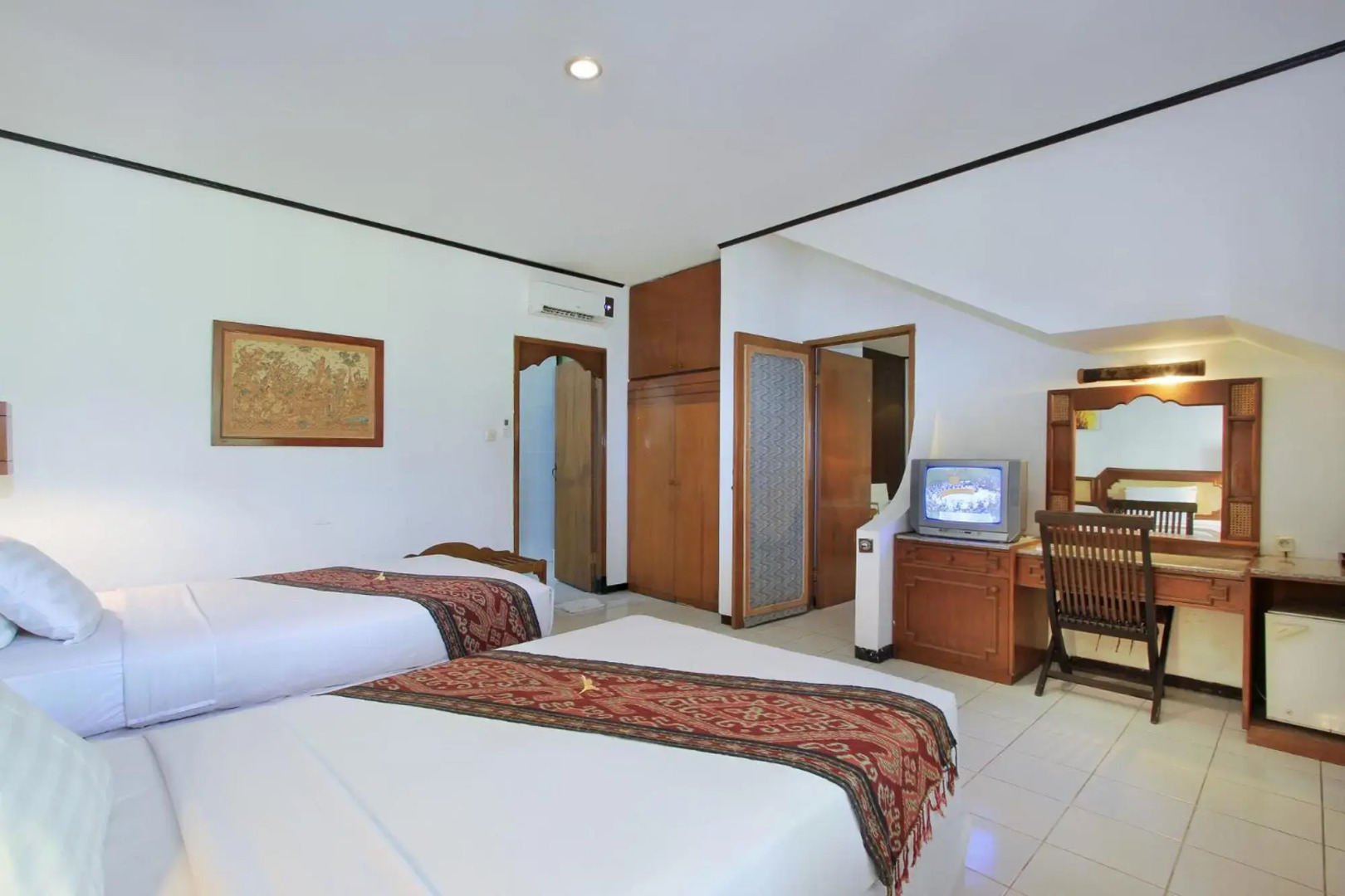 Puri Naga Beachfront Cottages