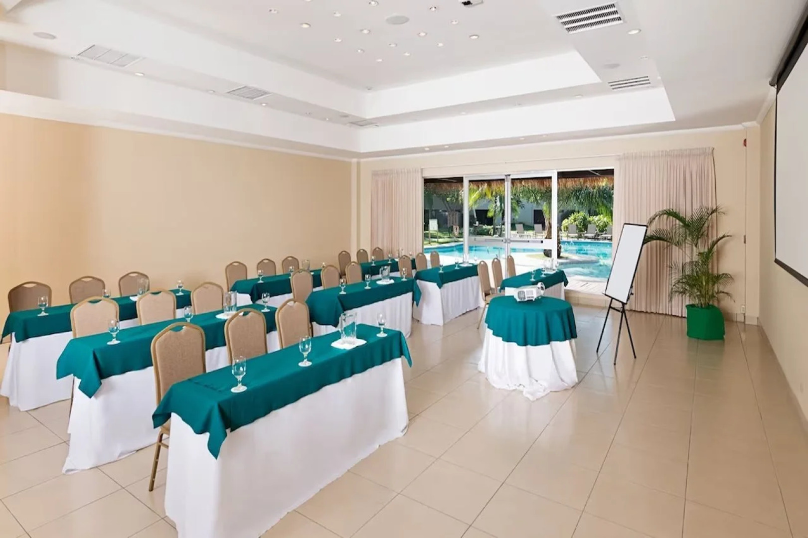 Fiesta Resort Central Pacific - All Inclusive