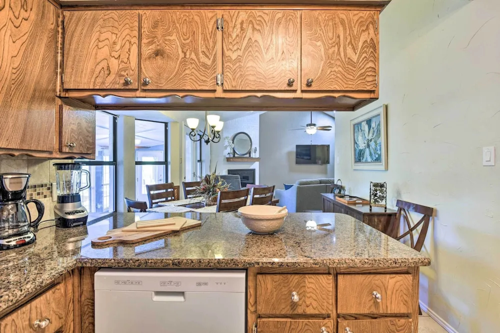 Granbury Home w/ Lake Granbury Access + Dock!