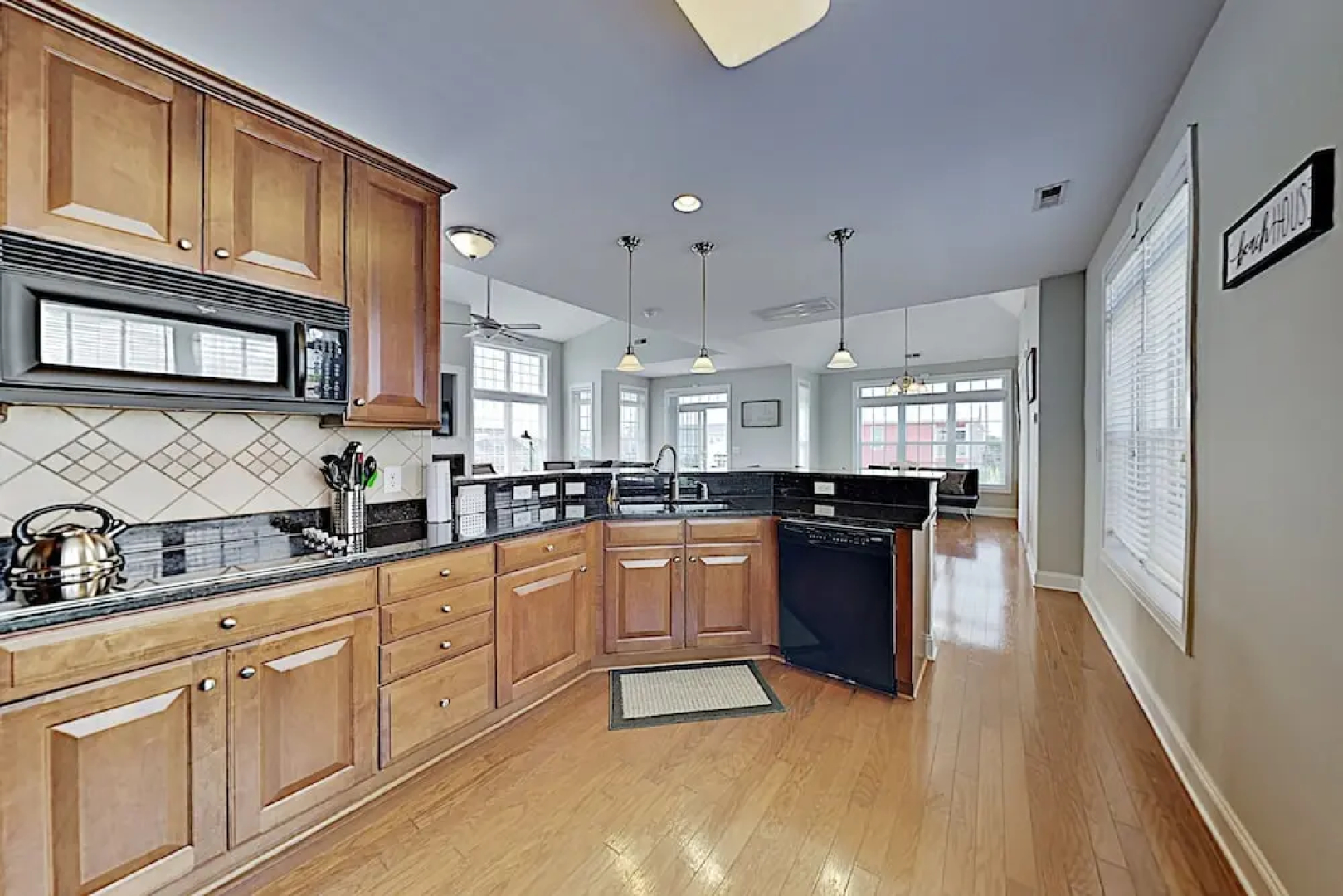 Kure Beach W/ Ocean View, 2 Blocks To Sand 5 Bedroom Townhouse