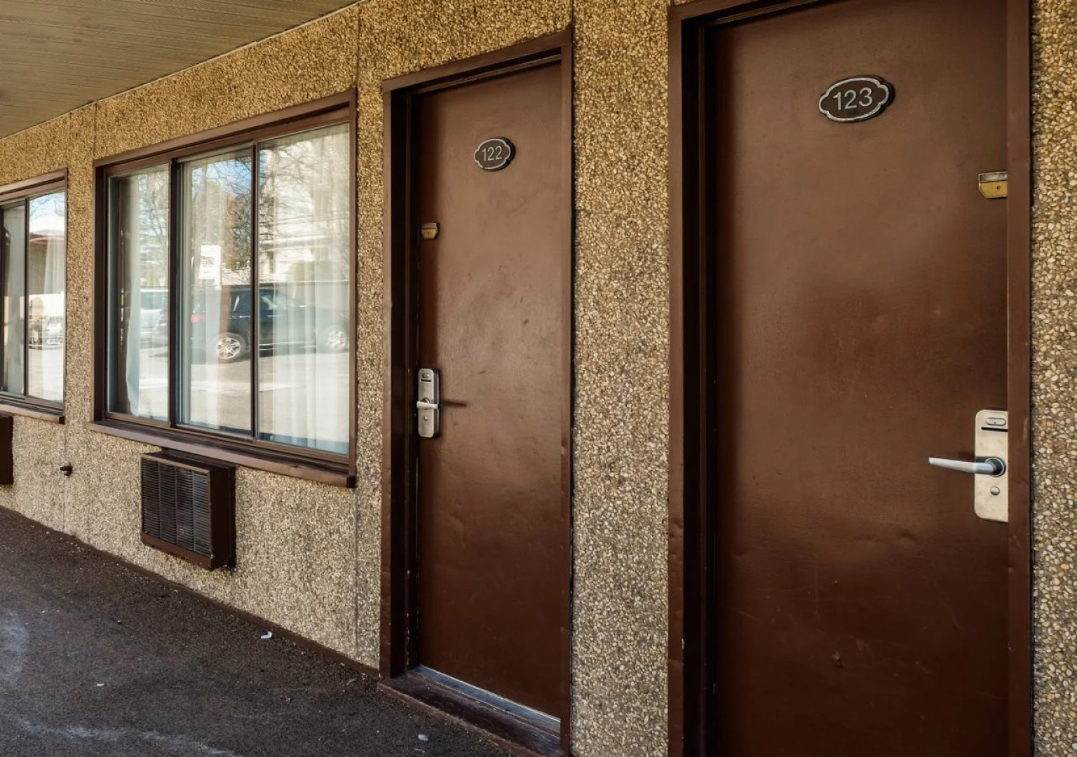 Capri Lynbrook Motor Inn