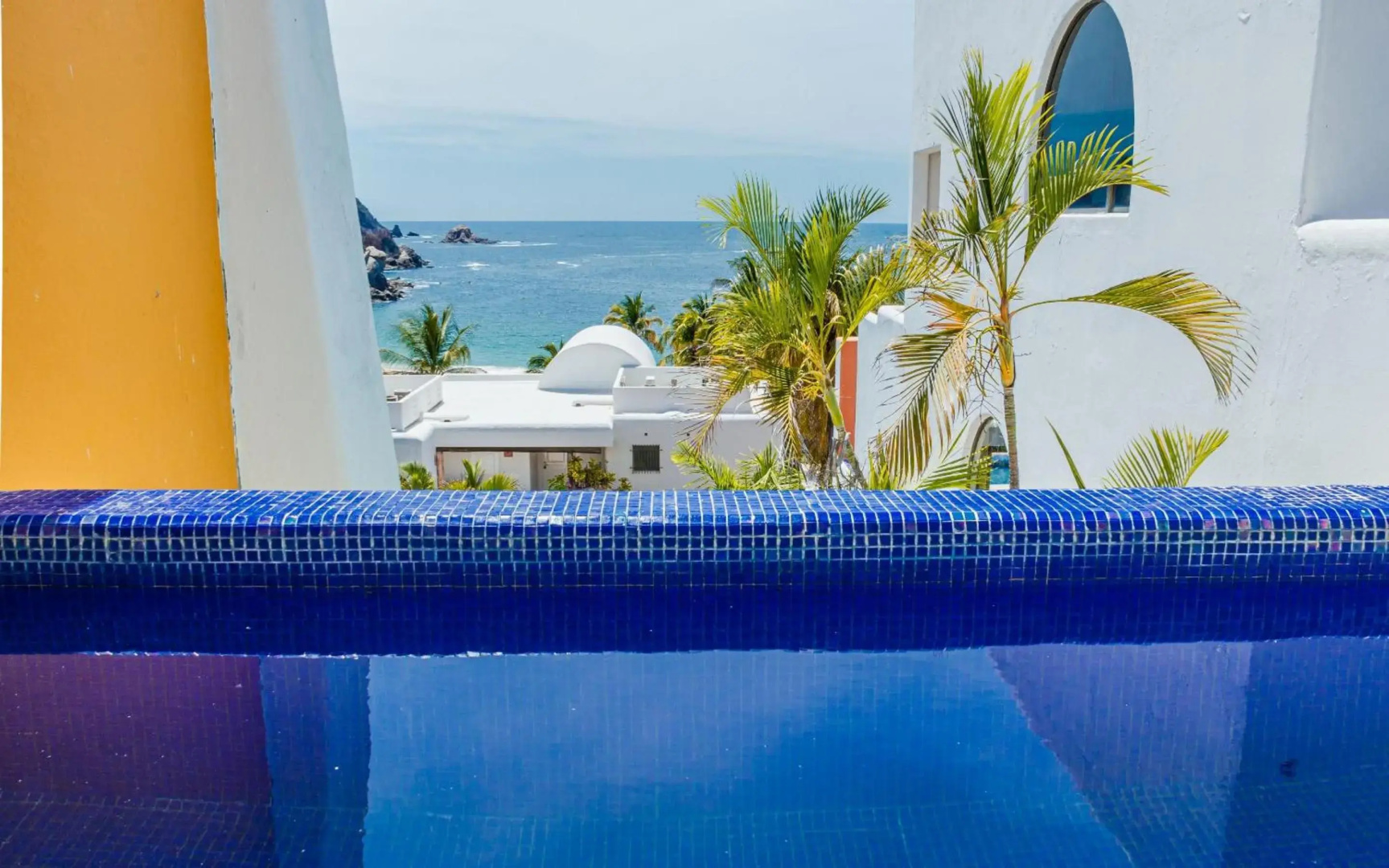 Camino Real Zaashila Huatulco
