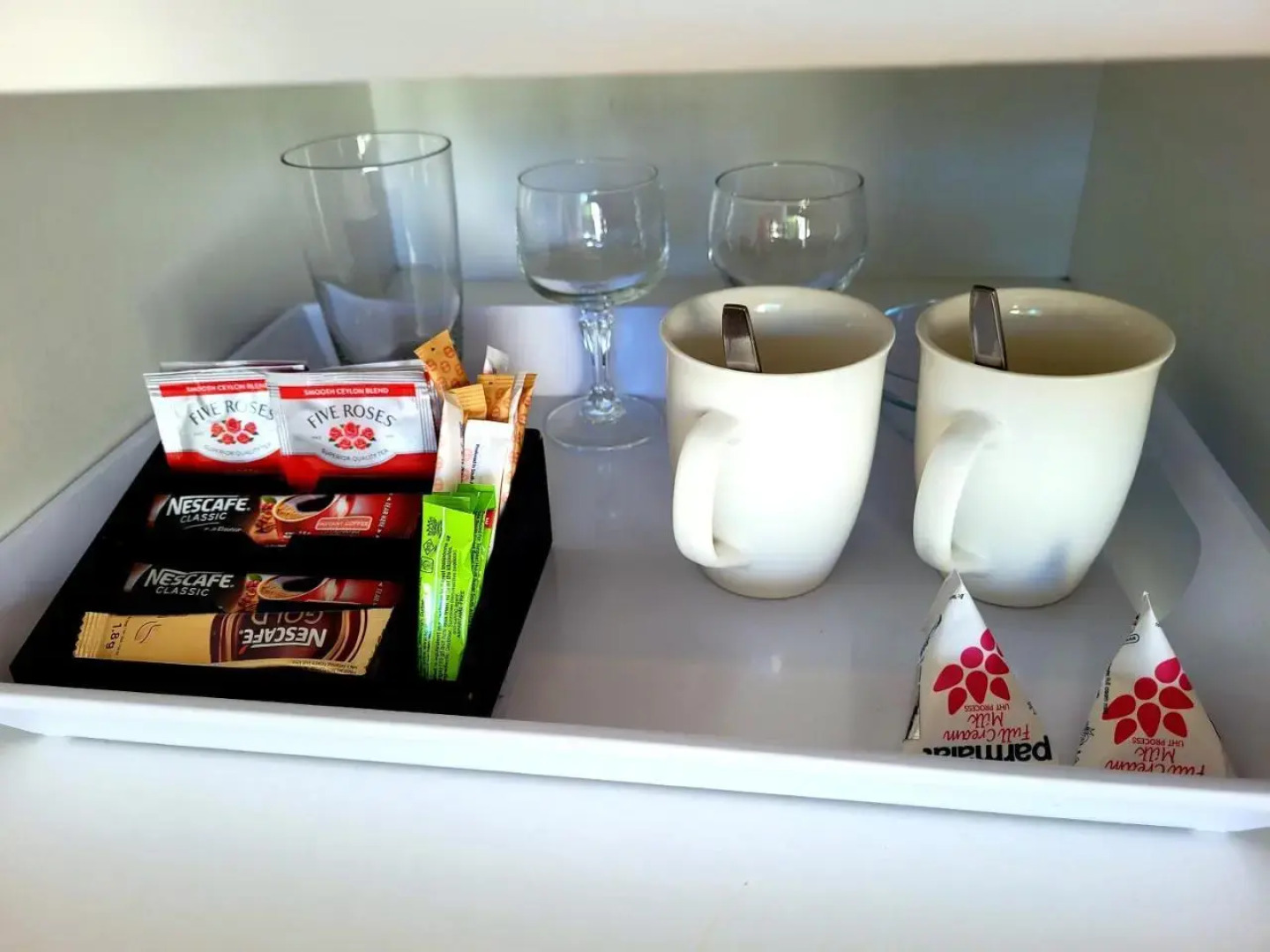 Tropical Seaside Suite 8