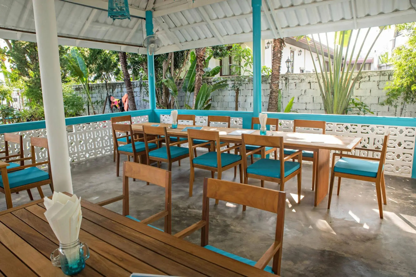 Blu' Beach Bungalows